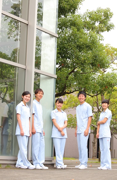 三重県立看護大学のユニフォーム