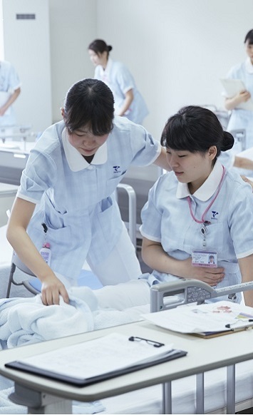 帝京大学医療技術学部看護学科のユニフォーム