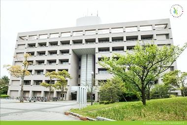 横浜市立大学　医学部看護学科のユニフォーム
