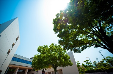 愛媛県立医療技術大学のユニフォーム
