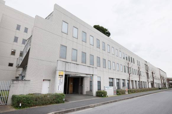 東京医療保健大学 千葉看護学部看護学科のユニフォーム
