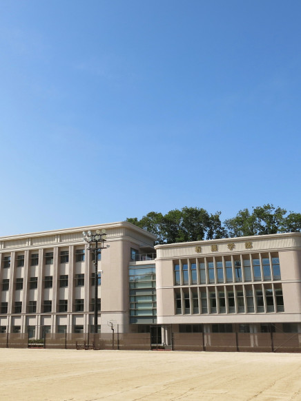 創価大学看護学部のユニフォーム