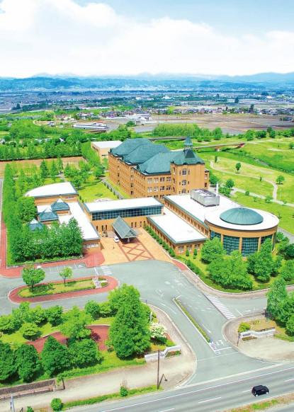 山形県立保健医療大学のユニフォーム